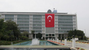 Seyyar satıcı Tatlıcı Aliyi darp eden zabıtalar hakkında soruşturma başlatıldığını İBB açıkladı