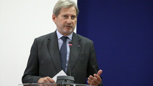 AB Komisyonu Üyesi Hahn Makedonya'da: