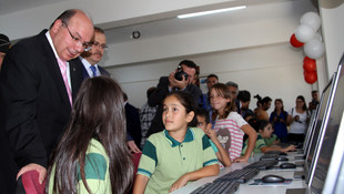 Adalet Sarayı'nın eski bilgisayarları eğitime hizmet edecek