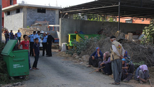Adana'da haciz işlemine giden polise darp iddiası