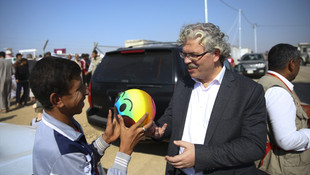 AFAD ve Türk Kızılayı, Hazır Kampı'nda incelemelerde bulundu