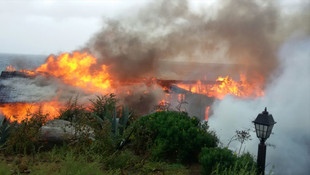 Ağaoğlu'nun Avşa Adası'ndaki villası yandı