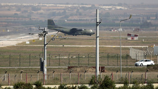 Alman milletvekilleri İncirlik Üssü'nde