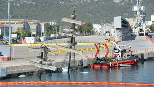 Antalya'da batan tur teknesi yüzeye çıkarıldı