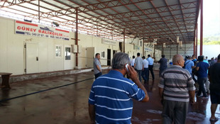 Antalya-Kemer karayolu üzerindeki balıkçı barınağı önünde henüz belirlenemeyen bir nedenle patlama oldu. Bölgeye polis ve sağlık ekipleri sevk edildi.