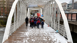 Ardahan'a mevsimin ilk karı yağdı