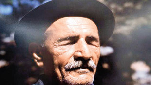 Bugün unutulmaz eserler bırakan ünlü halk ozanı Aşık Veyselin doğum günü