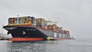 Asyaport Limanı dev gemiyi ağırladı