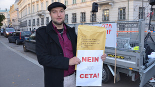 Avusturya’da aşırı sağcılardan CETA protestosu