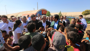 Belediye başkanlarından Suriyeli sığınmacılara ziyaret