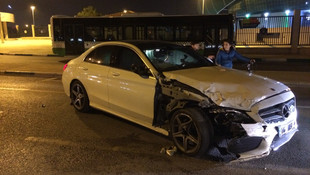 Bursa'da iki otomobil çarpıştı: 12 yaralı