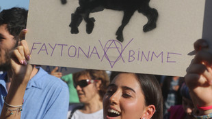 Büyükada'da fayton protestosu