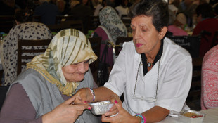 Darülaceze'de aşure etkinliği