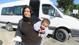 Denizde mahsur kalan 57 kişiyi sahil güvenlik kurtardı