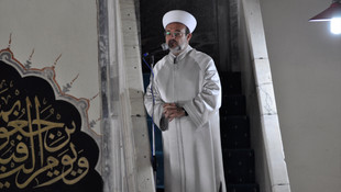 Görmez, Afyonkarahisar'da cuma namazı kıldırdı