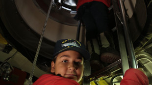 Donanma gemileri ziyarete açıldı