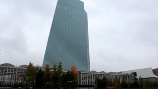ECB faizleri sabit tuttu