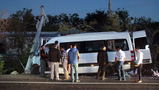 Elazığ'da düğün dönüşü kaza: 23 yaralı
