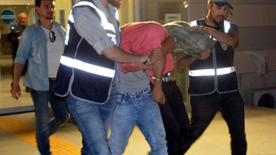 Elazığ'da üniversite öğrencisini gasbeden 3 kişi tutuklandı