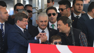 Eski Maliye Bakanı Unakıtan son yolculuğuna uğurlandı