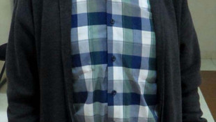 Evdeki hırsızlık anı güvenlik kamerasında