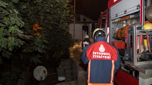 Fatih'te ev yangını