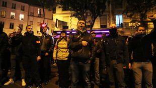 Fransa'da polisler yine izinsiz gösteri yaptı