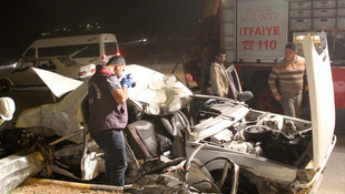 Gaziantep'te otomobil aydınlatma direğine çarptı: 1 ölü
