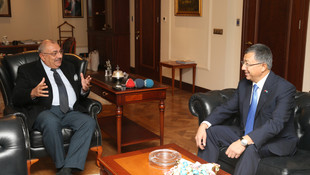 Güney Kazakistan Valisi Tüymebayev'den Türkeş'e ziyaret