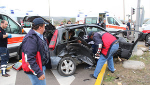 Hasta taşıyan ambulans kaza yaptı: 5 yaralı