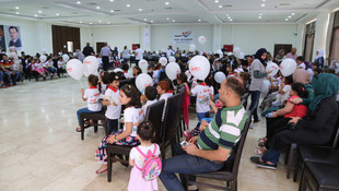 Hatay'da Suriyeli yetimlere moral için etkinlik