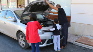 İnatçı kedi, pes ettirdi