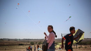 İsrail'in yardım kuruluşu yetkilisini gözaltına alması