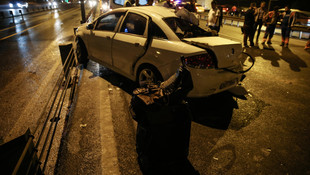 İstanbulda feci trafik kazası: 1 ölü, 4 yaralı