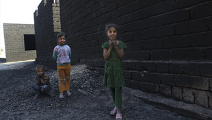 Kayyara'daki petrol yangını bölge sakinlerini tehdit ediyor