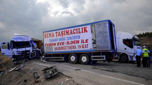 Kilis'te zincirleme kaza: 2 ölü, 4 yaralı