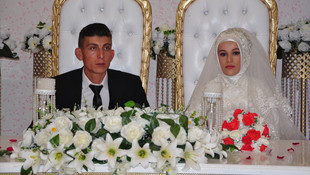 Kına gecesi sonrası babasını kaybeden genç kız dünya evine girdi