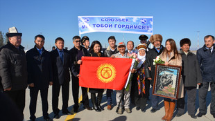 Kırgız pilot Salivey dünya turunu tamamladı