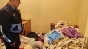 Kocaeli'de bir evden 2 kamyon çöp çıktı