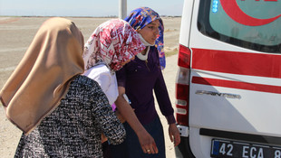 Konya'da hafif ticari araç elektrik direğine çarptı: 3 yaralı