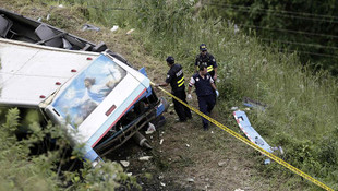 Yaşanan kaza sonrasında 12 kişinin hayatını kaybettiği Kosta Rikada 3 günlük yas ilan edildi