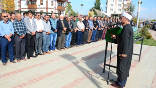 Kullandığı ambulansla son yolculuğuna uğurlandı