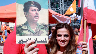 Lübnan'da Suriye saldırısının kurbanları anıldı