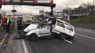 Metrobüs yolunda trafik kazası