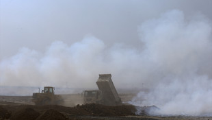Musul'da zehir saçan kükürt tesisi yanmaya devam ediyor
