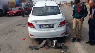 Otomobil motosiklete çarptı: 1 ölü, 2 yaralı