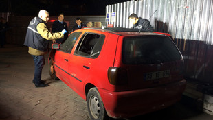 Park halindeki otomobilde ölü bulundu