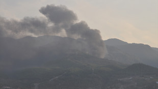PKK'lı teröristler iş makinelerini yaktı