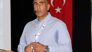 Rekortmen sporcu öğrencilerle buluştu