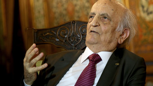 Sadece Allah'a inanacaksın başka hiçbir şeye değil